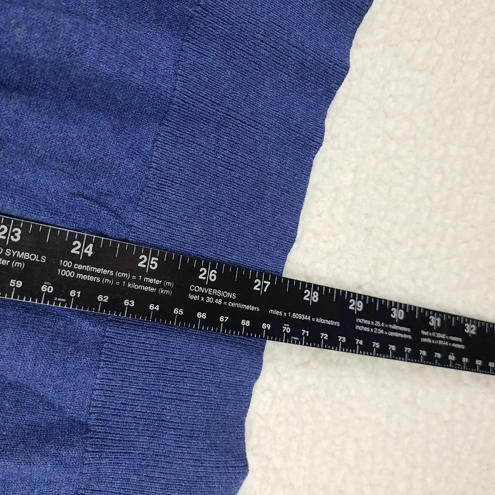Banana Republic Luxe Sweater Collection Mens Medium Dark Blue V Neck Sweatshirt‎